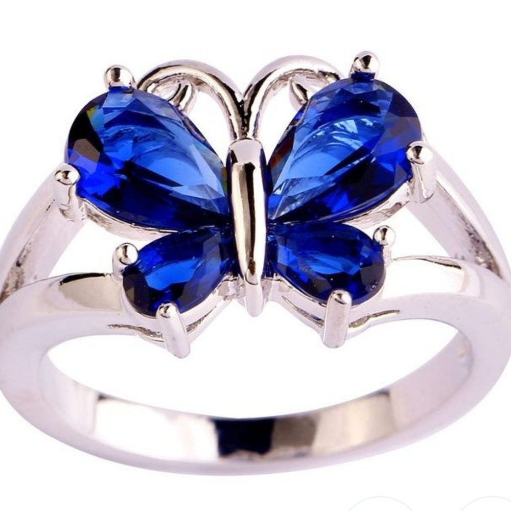 Silver and blue sapphire ring